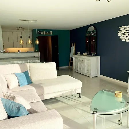 Apartment Horizon 0501 Located On The Sea *